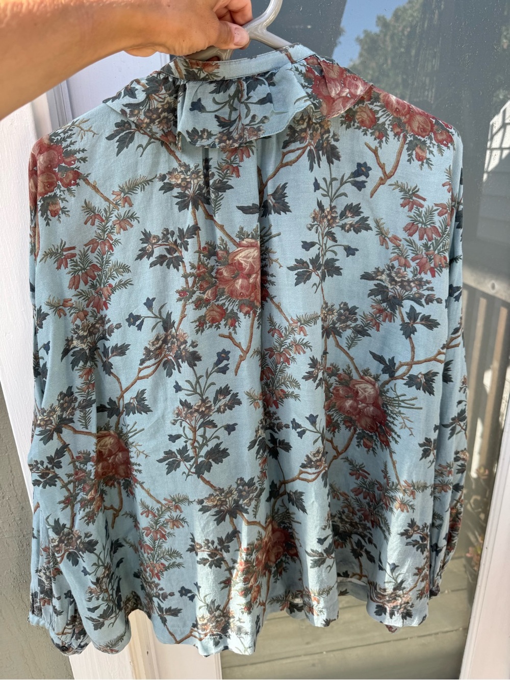 Doen Pale Blue Floral Blouse - Picture 5 of 5